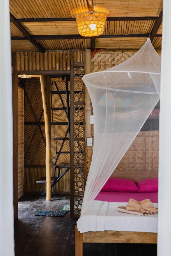 Amami Beachfront Villa With Private Beach Пуэрто-Галера Экстерьер фото