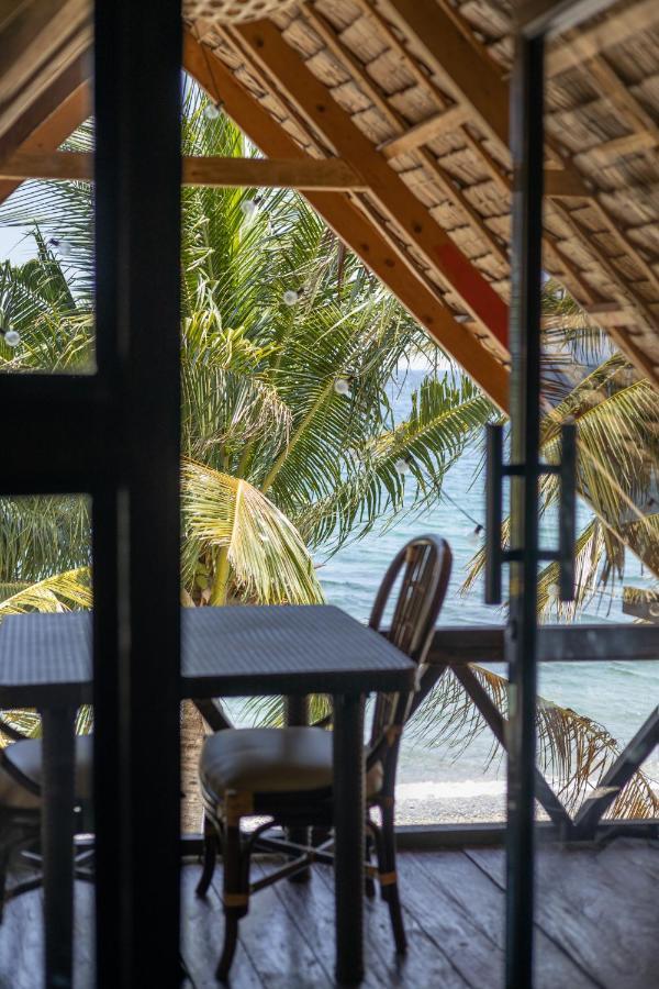 Amami Beachfront Villa With Private Beach Пуэрто-Галера Экстерьер фото