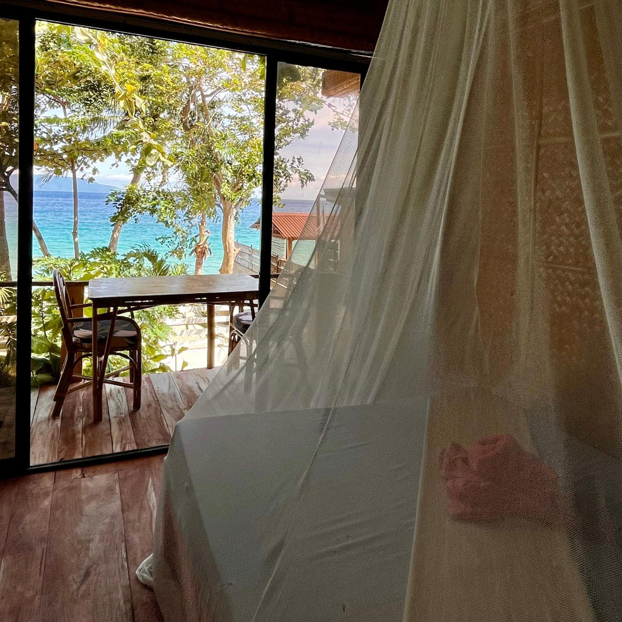 Amami Beachfront Villa With Private Beach Пуэрто-Галера Экстерьер фото